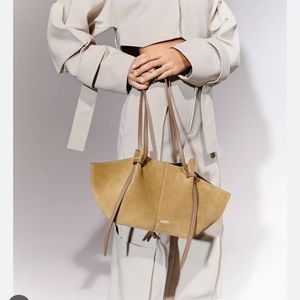 Yuzefi Mochi Shoulder Bag